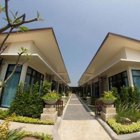 Med Room Korat Nakhonratchasima Esterno foto