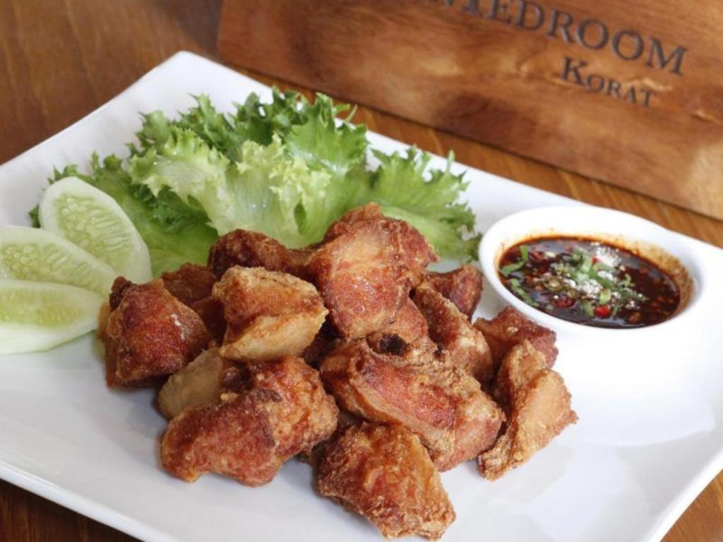 Med Room Korat Nakhonratchasima Esterno foto