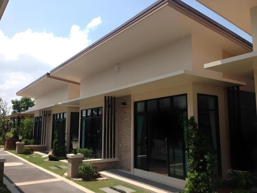 Med Room Korat Nakhonratchasima Esterno foto