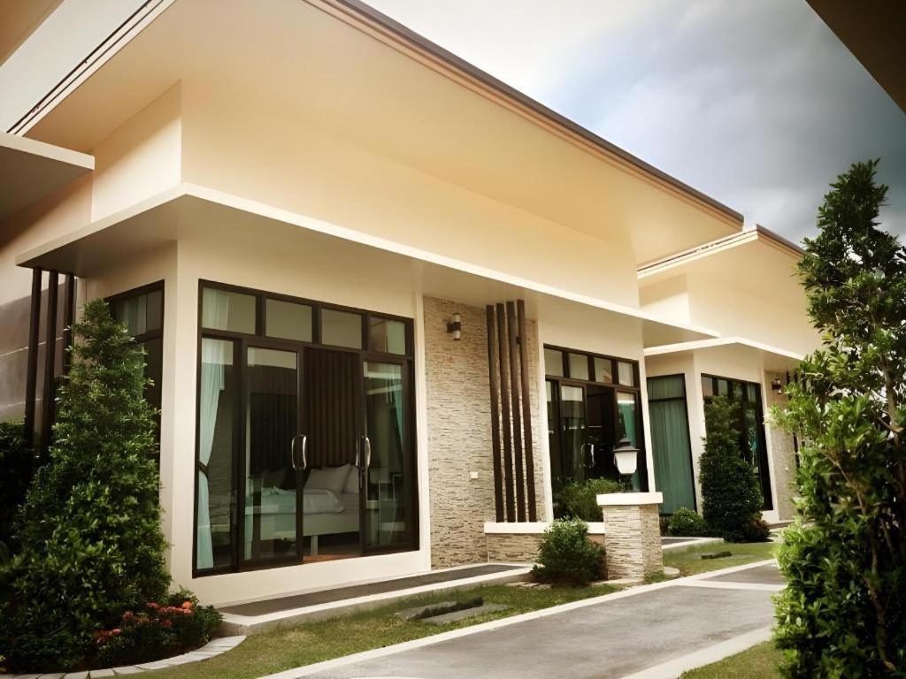 Med Room Korat Nakhonratchasima Esterno foto