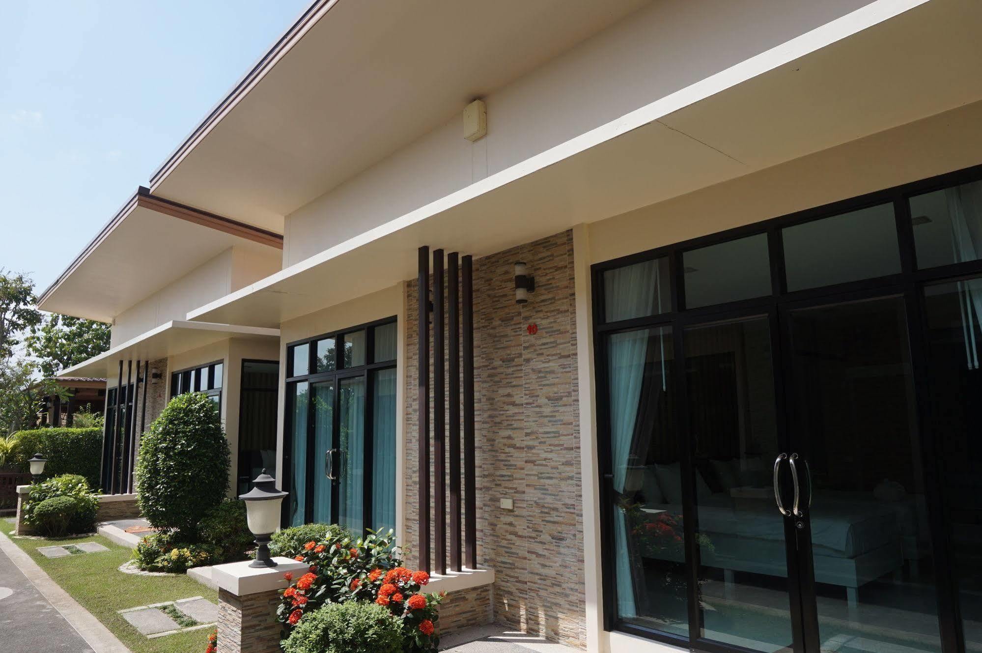 Med Room Korat Nakhonratchasima Esterno foto