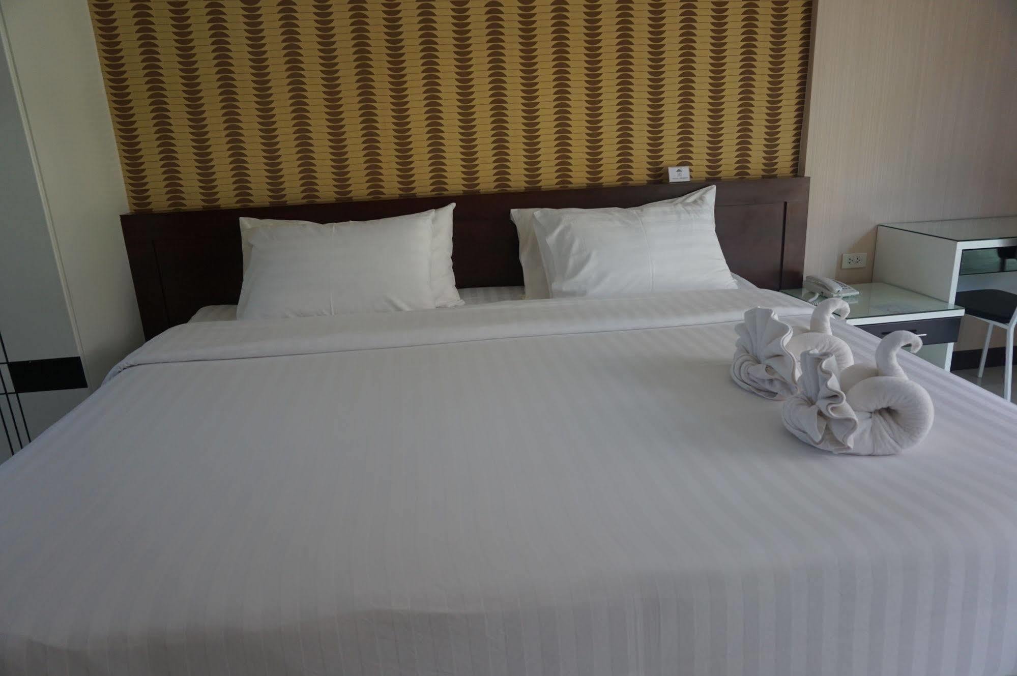 Med Room Korat Nakhonratchasima Esterno foto