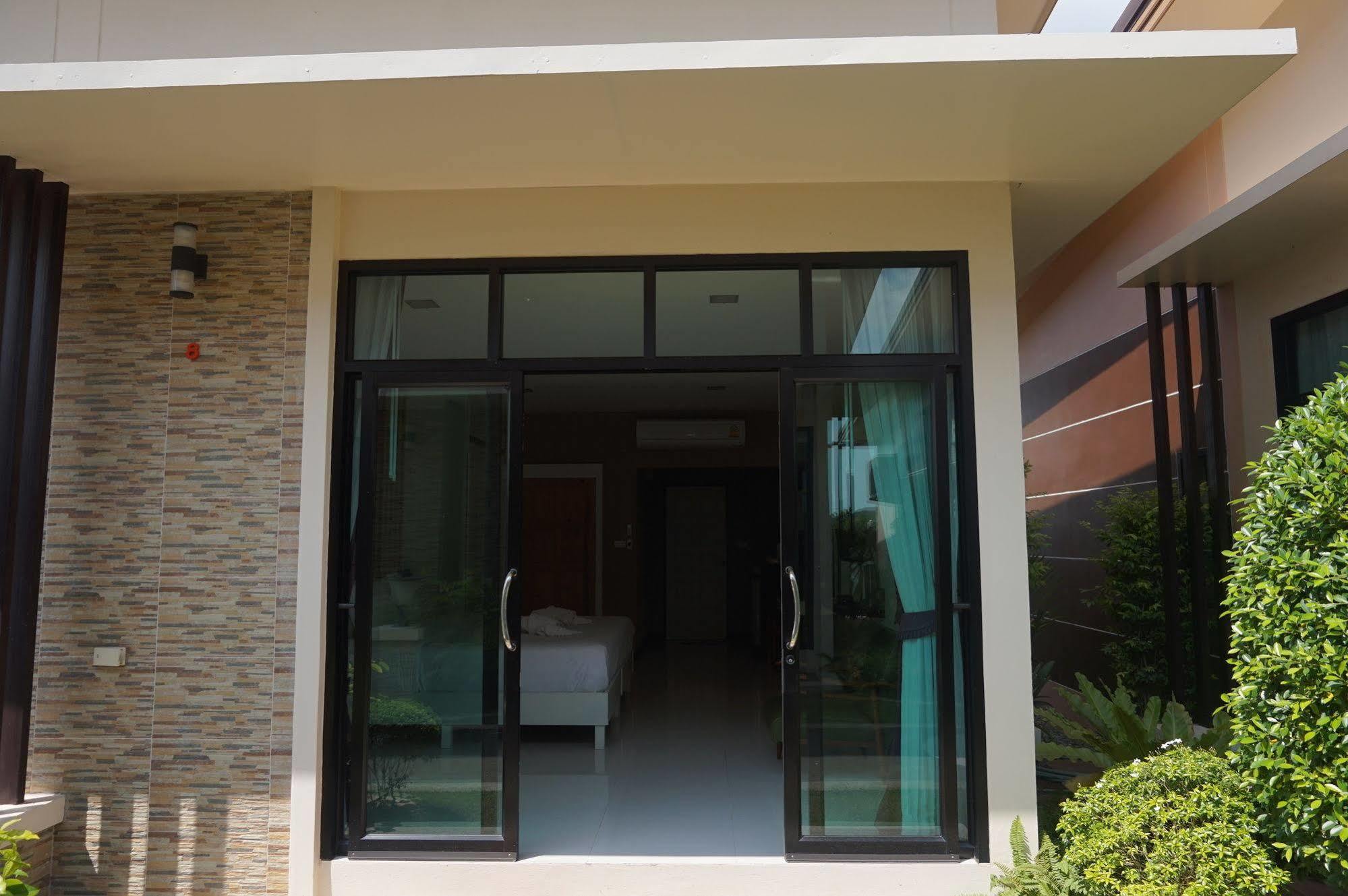 Med Room Korat Nakhonratchasima Esterno foto